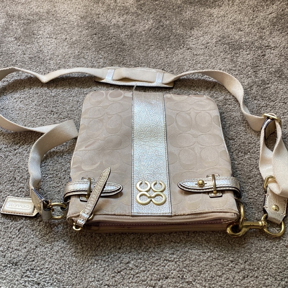 Coach Crossbody - Picture 4 of 5